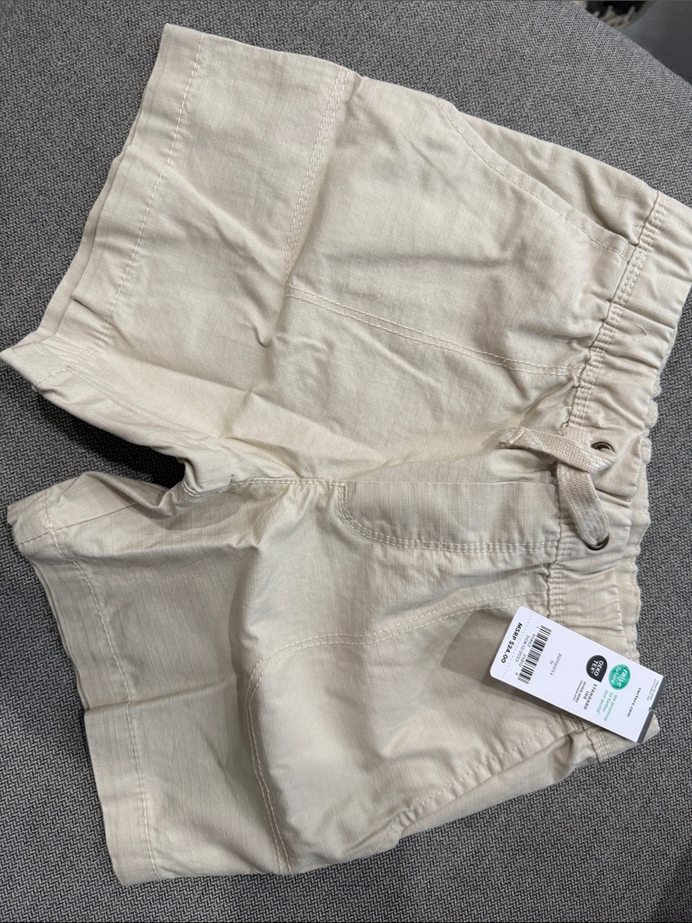 Carter's 5T Cream Pull-On Shorts with drawstring